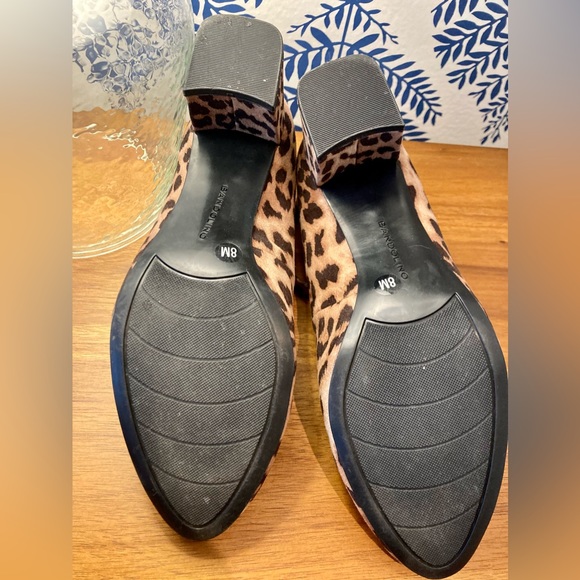 Cute leopard print pump with ankle strap. Sz 8 - Picture 5 of 6